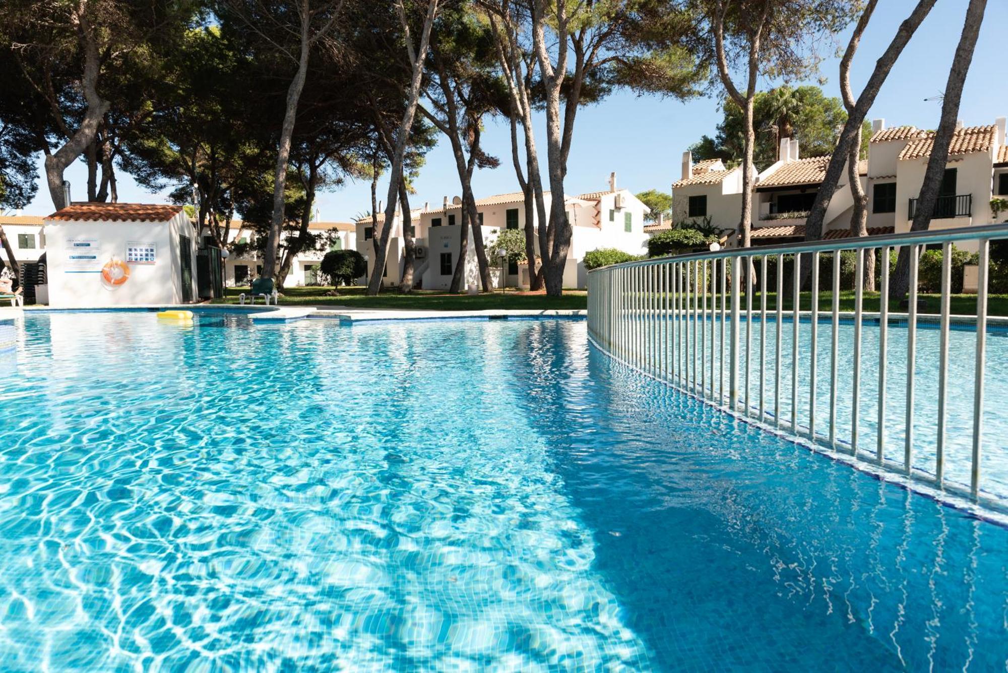 Apartamentos Las Brisas I & II Cala'N Bosch  Exterior photo